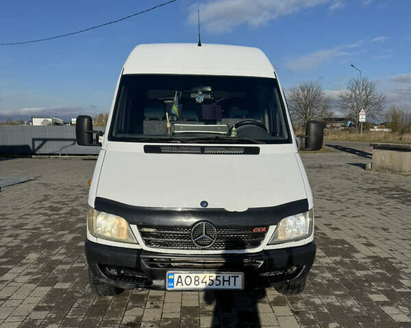 Белый Мерседес Sprinter, объемом двигателя 2.15 л и пробегом 515 тыс. км за 7200 $, фото 1 на Automoto.ua