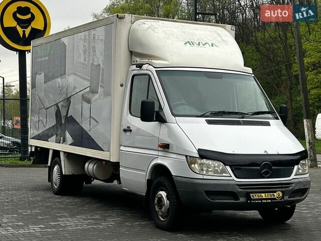 Белый Мерседес Sprinter, объемом двигателя 2.7 л и пробегом 369 тыс. км за 24500 $, фото 1 на Automoto.ua