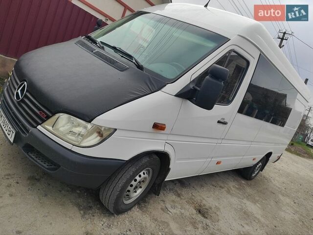 Белый Мерседес Sprinter, объемом двигателя 2.7 л и пробегом 700 тыс. км за 10200 $, фото 1 на Automoto.ua