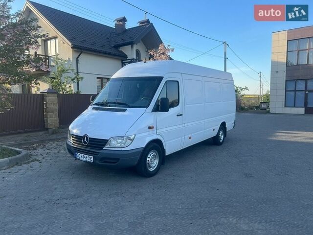 Белый Мерседес Sprinter, объемом двигателя 2.15 л и пробегом 605 тыс. км за 7400 $, фото 1 на Automoto.ua