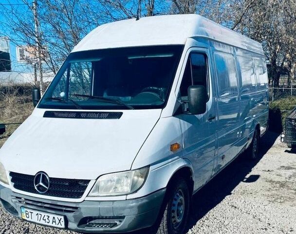 Белый Мерседес Sprinter, объемом двигателя 0 л и пробегом 635 тыс. км за 5500 $, фото 1 на Automoto.ua
