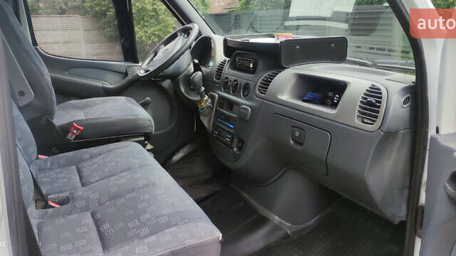 Белый Мерседес Sprinter, объемом двигателя 0 л и пробегом 517 тыс. км за 10500 $, фото 1 на Automoto.ua