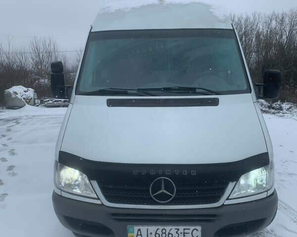 Белый Мерседес Sprinter, объемом двигателя 2.15 л и пробегом 623 тыс. км за 7200 $, фото 1 на Automoto.ua