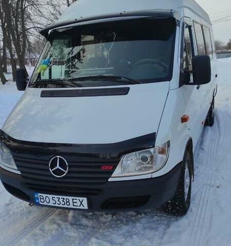 Белый Мерседес Sprinter, объемом двигателя 2.2 л и пробегом 100 тыс. км за 10500 $, фото 1 на Automoto.ua