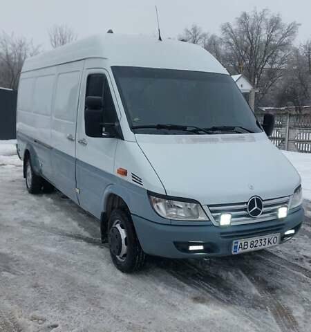 Белый Мерседес Sprinter, объемом двигателя 2.7 л и пробегом 508 тыс. км за 18500 $, фото 1 на Automoto.ua