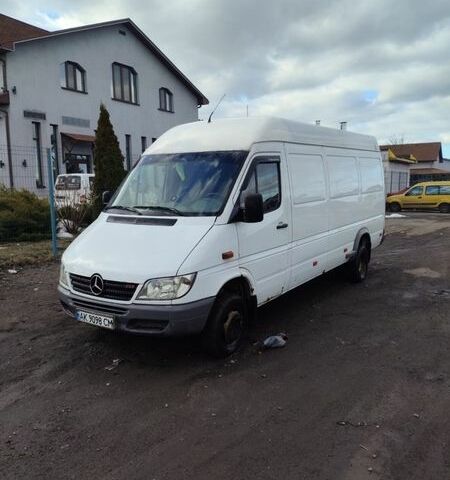 Белый Мерседес Sprinter, объемом двигателя 2.7 л и пробегом 751 тыс. км за 13000 $, фото 1 на Automoto.ua