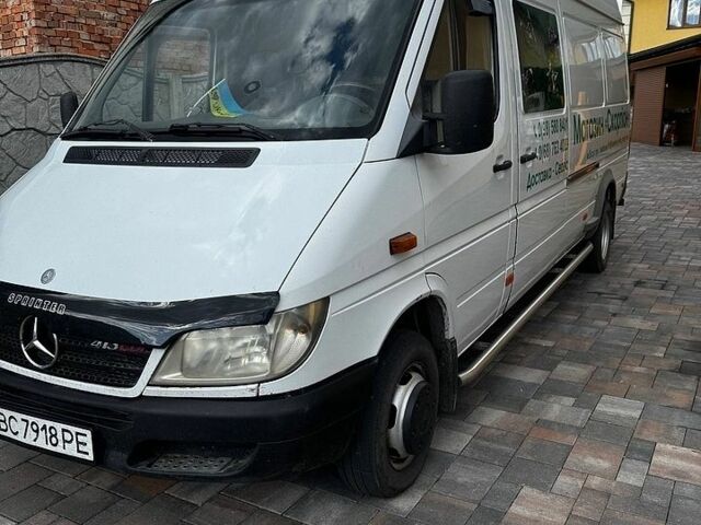 Белый Мерседес Sprinter, объемом двигателя 2.15 л и пробегом 450 тыс. км за 11500 $, фото 1 на Automoto.ua