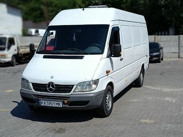 Белый Мерседес Sprinter, объемом двигателя 2.15 л и пробегом 605 тыс. км за 8700 $, фото 1 на Automoto.ua