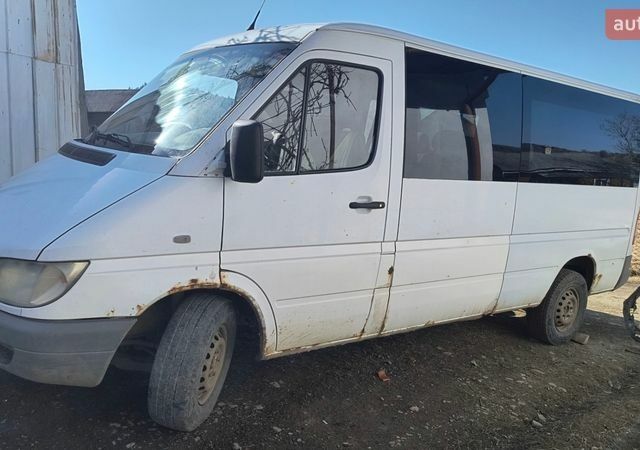 Белый Мерседес Sprinter, объемом двигателя 0 л и пробегом 550 тыс. км за 5400 $, фото 1 на Automoto.ua