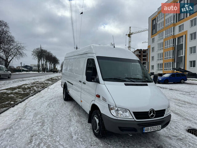 Белый Мерседес Sprinter, объемом двигателя 2.15 л и пробегом 491 тыс. км за 15499 $, фото 1 на Automoto.ua