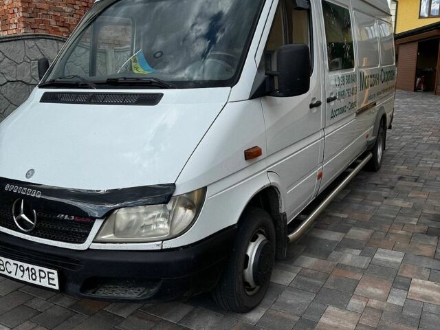 Белый Мерседес Sprinter, объемом двигателя 2.15 л и пробегом 450 тыс. км за 11000 $, фото 1 на Automoto.ua