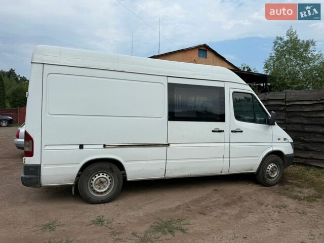 Белый Мерседес Sprinter, объемом двигателя 2.1 л и пробегом 487 тыс. км за 4500 $, фото 1 на Automoto.ua