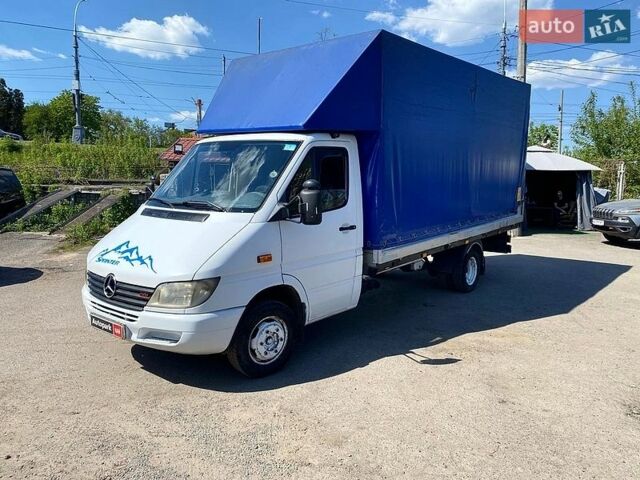 Белый Мерседес Sprinter, объемом двигателя 2.2 л и пробегом 408 тыс. км за 12440 $, фото 1 на Automoto.ua