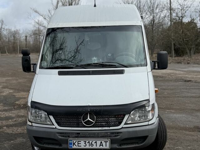 Білий Мерседес Sprinter, об'ємом двигуна 2.1 л та пробігом 200 тис. км за 11000 $, фото 1 на Automoto.ua