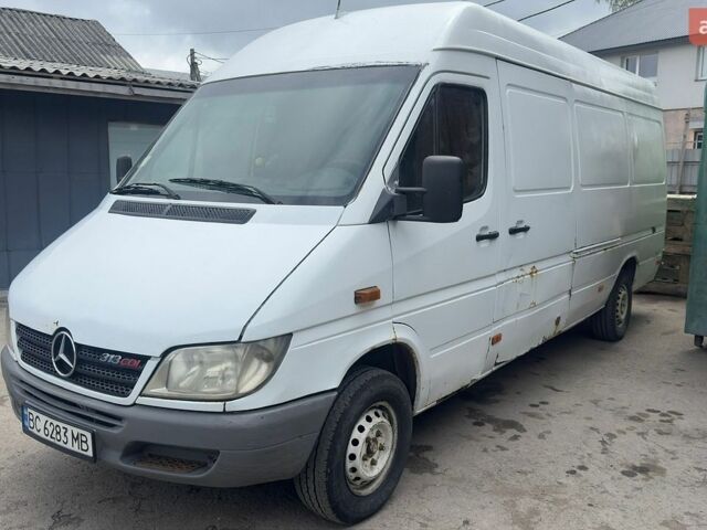 Белый Мерседес Sprinter, объемом двигателя 2.15 л и пробегом 400 тыс. км за 6600 $, фото 1 на Automoto.ua