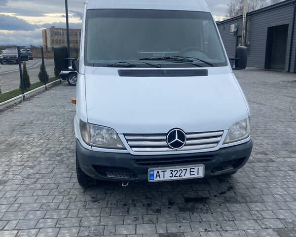 Білий Мерседес Sprinter, об'ємом двигуна 2.15 л та пробігом 900 тис. км за 7500 $, фото 1 на Automoto.ua