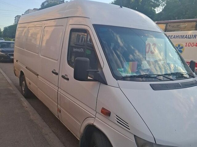 Белый Мерседес Sprinter, объемом двигателя 2.1 л и пробегом 406 тыс. км за 7500 $, фото 1 на Automoto.ua