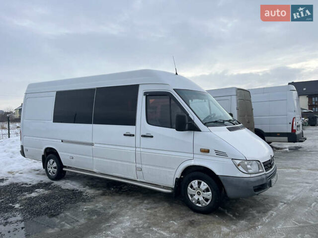 Белый Мерседес Sprinter, объемом двигателя 2.2 л и пробегом 249 тыс. км за 9500 $, фото 1 на Automoto.ua
