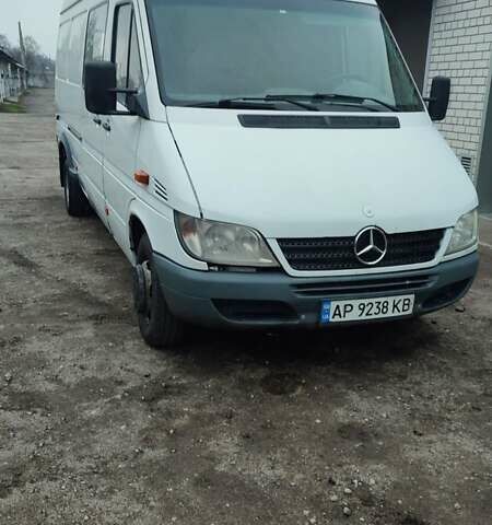 Белый Мерседес Sprinter, объемом двигателя 2.15 л и пробегом 430 тыс. км за 10700 $, фото 1 на Automoto.ua
