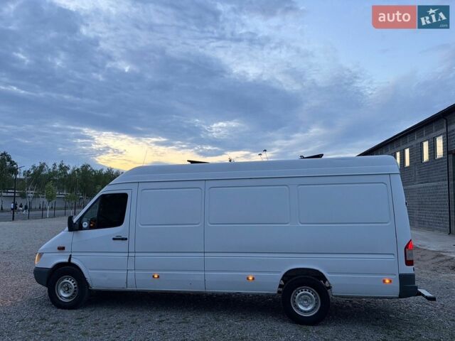 Білий Мерседес Sprinter, об'ємом двигуна 2.15 л та пробігом 340 тис. км за 10000 $, фото 1 на Automoto.ua