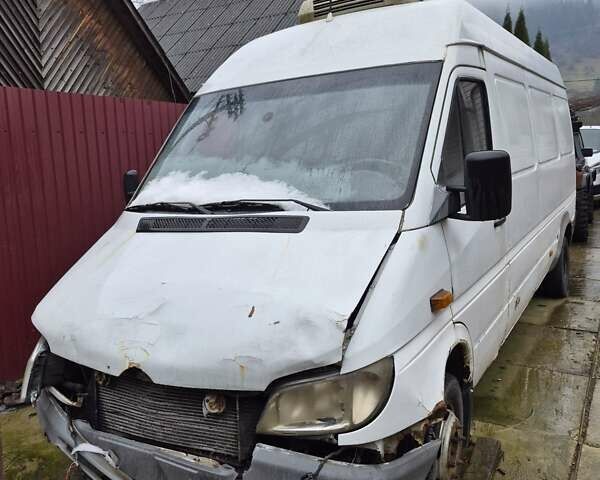 Белый Мерседес Sprinter, объемом двигателя 2.15 л и пробегом 450 тыс. км за 6500 $, фото 1 на Automoto.ua
