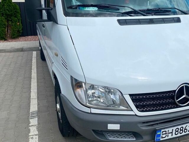 Белый Мерседес Sprinter, объемом двигателя 2.15 л и пробегом 470 тыс. км за 7500 $, фото 1 на Automoto.ua