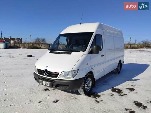 Белый Мерседес Sprinter, объемом двигателя 0 л и пробегом 291 тыс. км за 16800 $, фото 1 на Automoto.ua