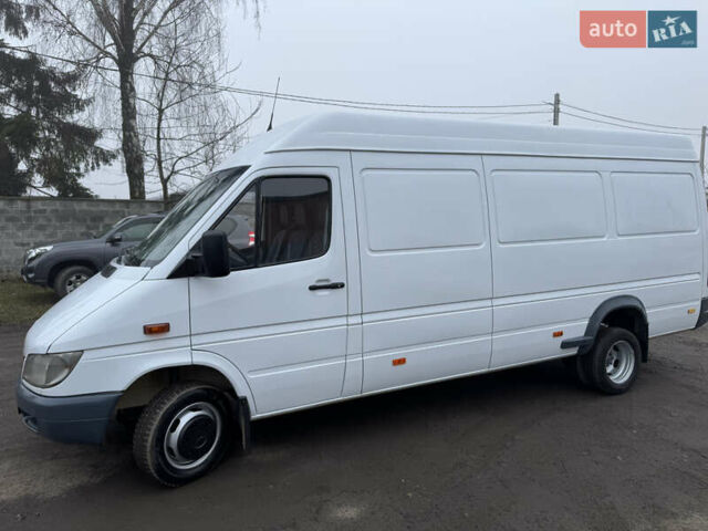 Белый Мерседес Sprinter, объемом двигателя 2.2 л и пробегом 397 тыс. км за 14800 $, фото 1 на Automoto.ua