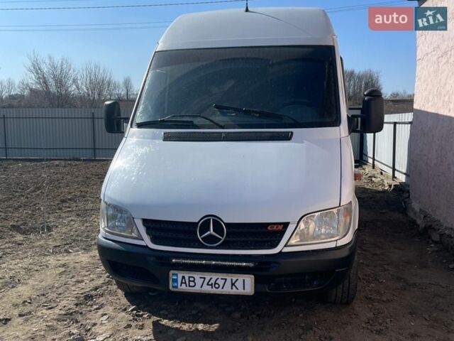 Белый Мерседес Sprinter, объемом двигателя 2.15 л и пробегом 803 тыс. км за 9000 $, фото 1 на Automoto.ua