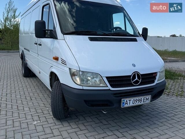 Белый Мерседес Sprinter, объемом двигателя 2.69 л и пробегом 5 тыс. км за 16000 $, фото 1 на Automoto.ua