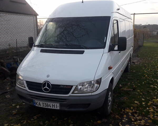 Білий Мерседес Sprinter, об'ємом двигуна 2.2 л та пробігом 660 тис. км за 8000 $, фото 1 на Automoto.ua