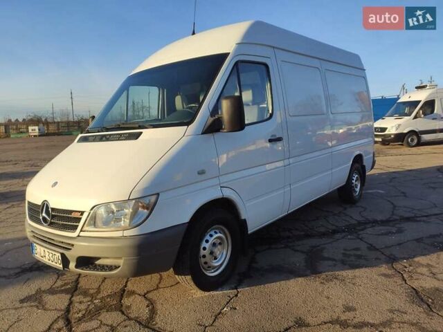 Белый Мерседес Sprinter, объемом двигателя 0 л и пробегом 260 тыс. км за 15500 $, фото 1 на Automoto.ua