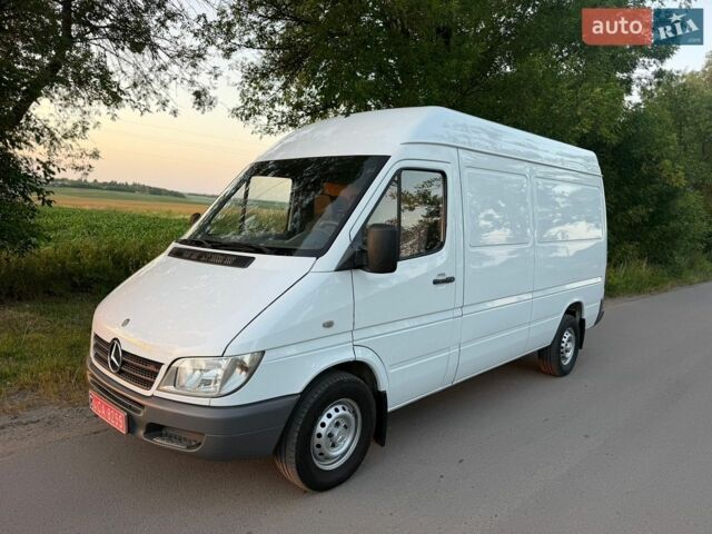 Белый Мерседес Sprinter, объемом двигателя 0 л и пробегом 360 тыс. км за 9500 $, фото 1 на Automoto.ua