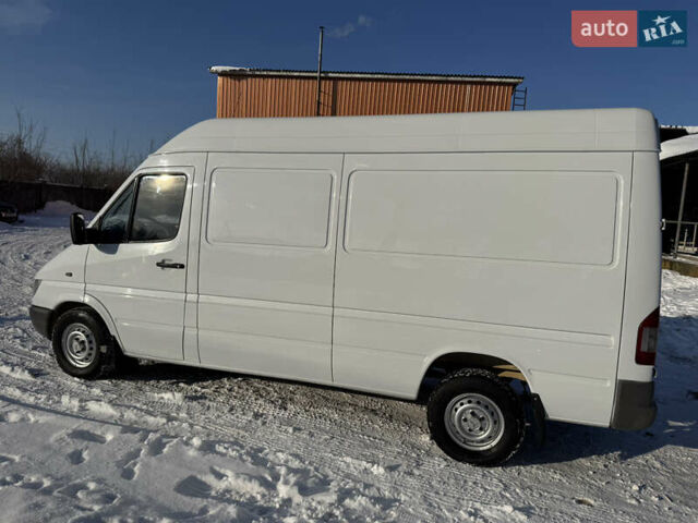 Белый Мерседес Sprinter, объемом двигателя 2.7 л и пробегом 317 тыс. км за 12800 $, фото 1 на Automoto.ua