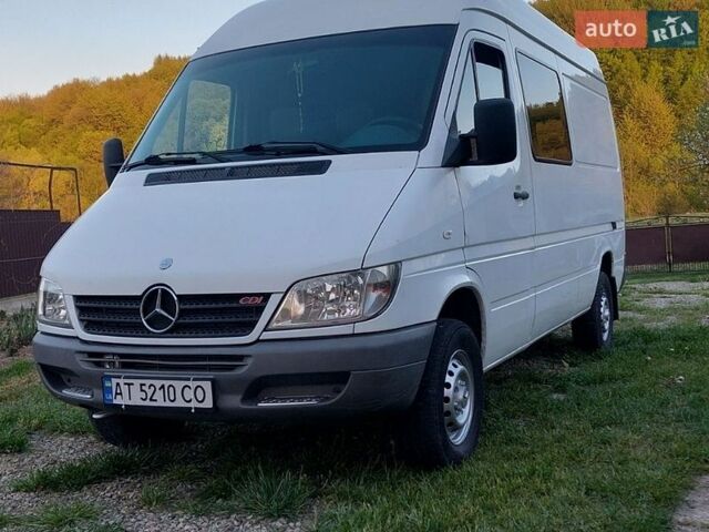 Белый Мерседес Sprinter, объемом двигателя 2.2 л и пробегом 435 тыс. км за 10700 $, фото 1 на Automoto.ua