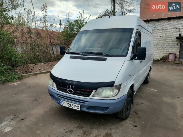 Белый Мерседес Sprinter, объемом двигателя 2.2 л и пробегом 100 тыс. км за 6700 $, фото 1 на Automoto.ua