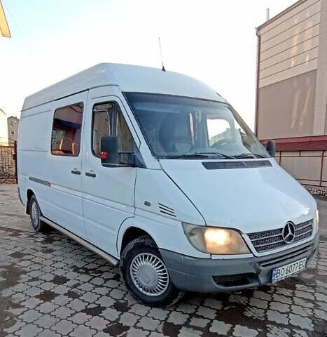 Белый Мерседес Sprinter, объемом двигателя 2.15 л и пробегом 343 тыс. км за 7200 $, фото 1 на Automoto.ua