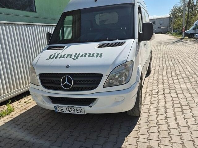 Белый Мерседес Sprinter, объемом двигателя 2.15 л и пробегом 550 тыс. км за 8300 $, фото 1 на Automoto.ua