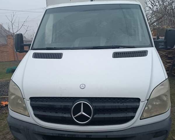 Белый Мерседес Sprinter, объемом двигателя 2.15 л и пробегом 240 тыс. км за 10200 $, фото 1 на Automoto.ua