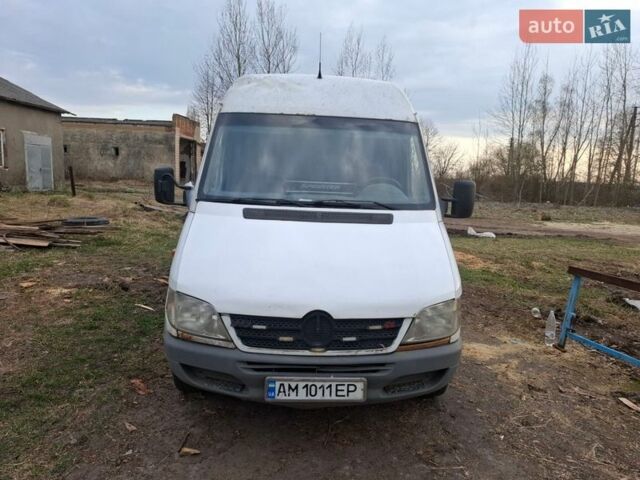 Білий Мерседес Sprinter, об'ємом двигуна 2.15 л та пробігом 853 тис. км за 5700 $, фото 1 на Automoto.ua