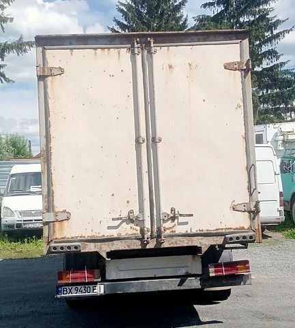 Білий Мерседес Sprinter, об'ємом двигуна 2.69 л та пробігом 570 тис. км за 16000 $, фото 1 на Automoto.ua