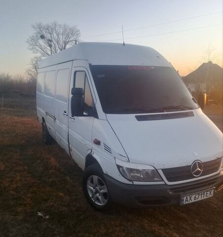 Белый Мерседес Sprinter, объемом двигателя 2.2 л и пробегом 10 тыс. км за 5555 $, фото 1 на Automoto.ua