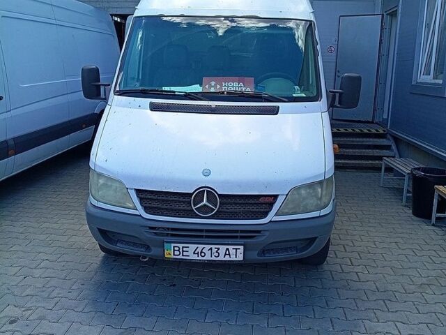 Белый Мерседес Sprinter, объемом двигателя 2.15 л и пробегом 649 тыс. км за 8700 $, фото 1 на Automoto.ua