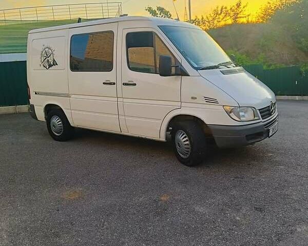 Білий Мерседес Sprinter, об'ємом двигуна 2.2 л та пробігом 360 тис. км за 7500 $, фото 1 на Automoto.ua