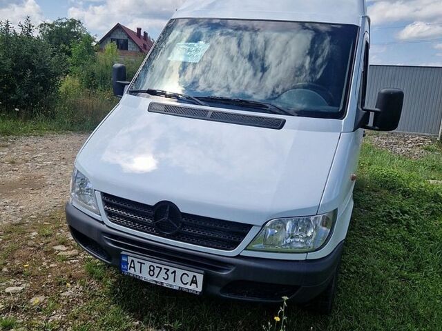 Белый Мерседес Sprinter, объемом двигателя 2.1 л и пробегом 606 тыс. км за 10200 $, фото 1 на Automoto.ua