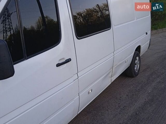 Белый Мерседес Sprinter, объемом двигателя 2.2 л и пробегом 85 тыс. км за 8500 $, фото 1 на Automoto.ua