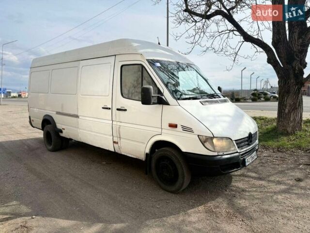 Белый Мерседес Sprinter, объемом двигателя 2.15 л и пробегом 466 тыс. км за 5600 $, фото 1 на Automoto.ua