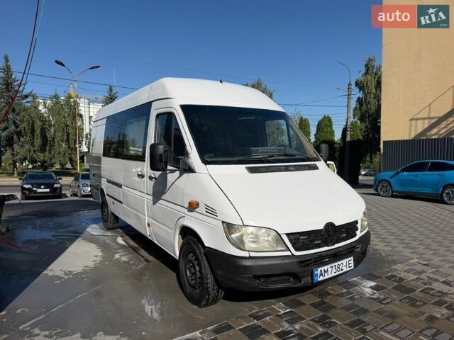 Белый Мерседес Sprinter, объемом двигателя 2.15 л и пробегом 555 тыс. км за 6800 $, фото 1 на Automoto.ua