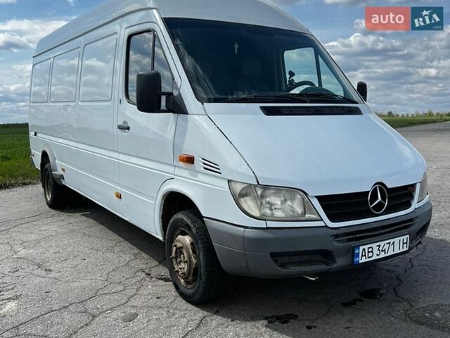 Белый Мерседес Sprinter, объемом двигателя 2.2 л и пробегом 541 тыс. км за 10000 $, фото 1 на Automoto.ua