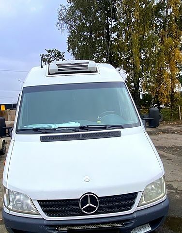 Белый Мерседес Sprinter, объемом двигателя 2.2 л и пробегом 707 тыс. км за 9500 $, фото 1 на Automoto.ua